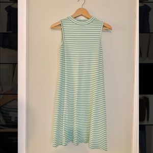 Mock neck maternity flowy dress sz M